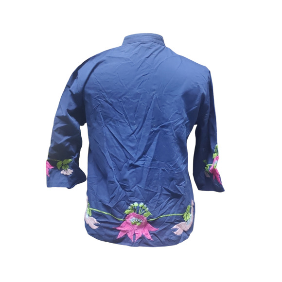 Vintage Caro of Honolulu size 16 Blue blouse with floral embroidery design - Picture 2 of 6